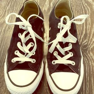 Black and white converse